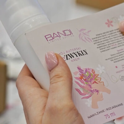 540x1920 px ; materiał wideo do systemu digital signage